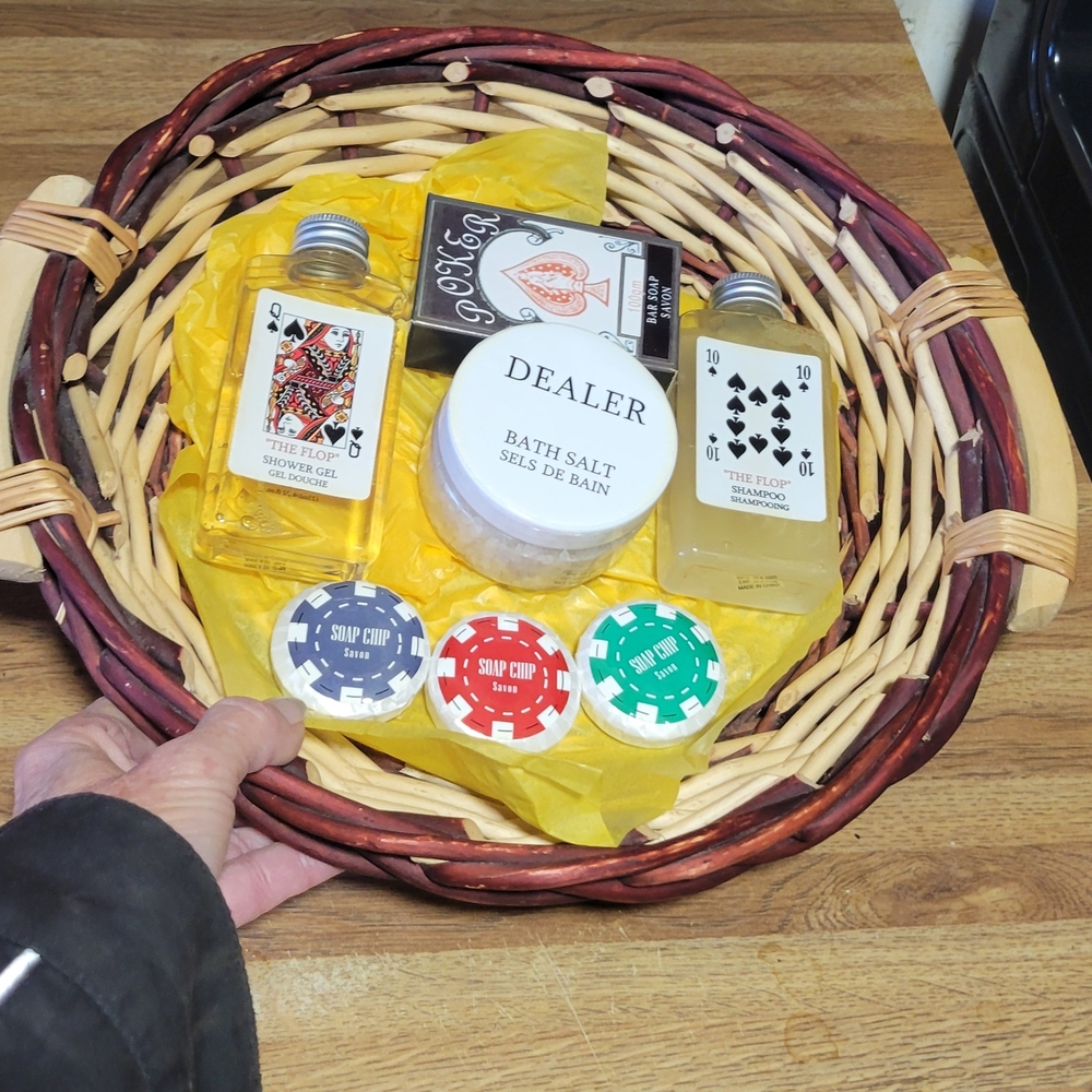 Poker-Themed Bath Gift Set - Multicolor
